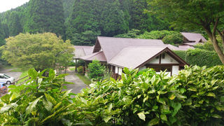 「ログ山荘　火の鳥」